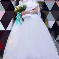 Продам білу весільну сукню