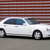 174 Mercedes W210 білий оренда авто з во