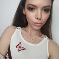 Julia Soltys makeup