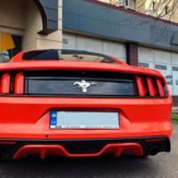 121 Ford Mustang GT 3.7 красный спорткар