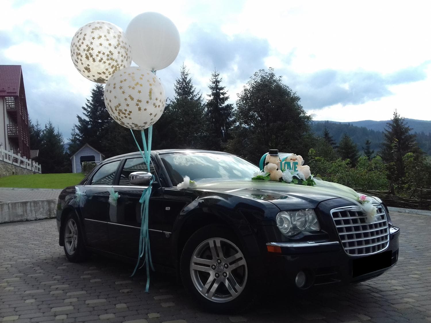 Чорний CHRYSLER 300c — фото 1