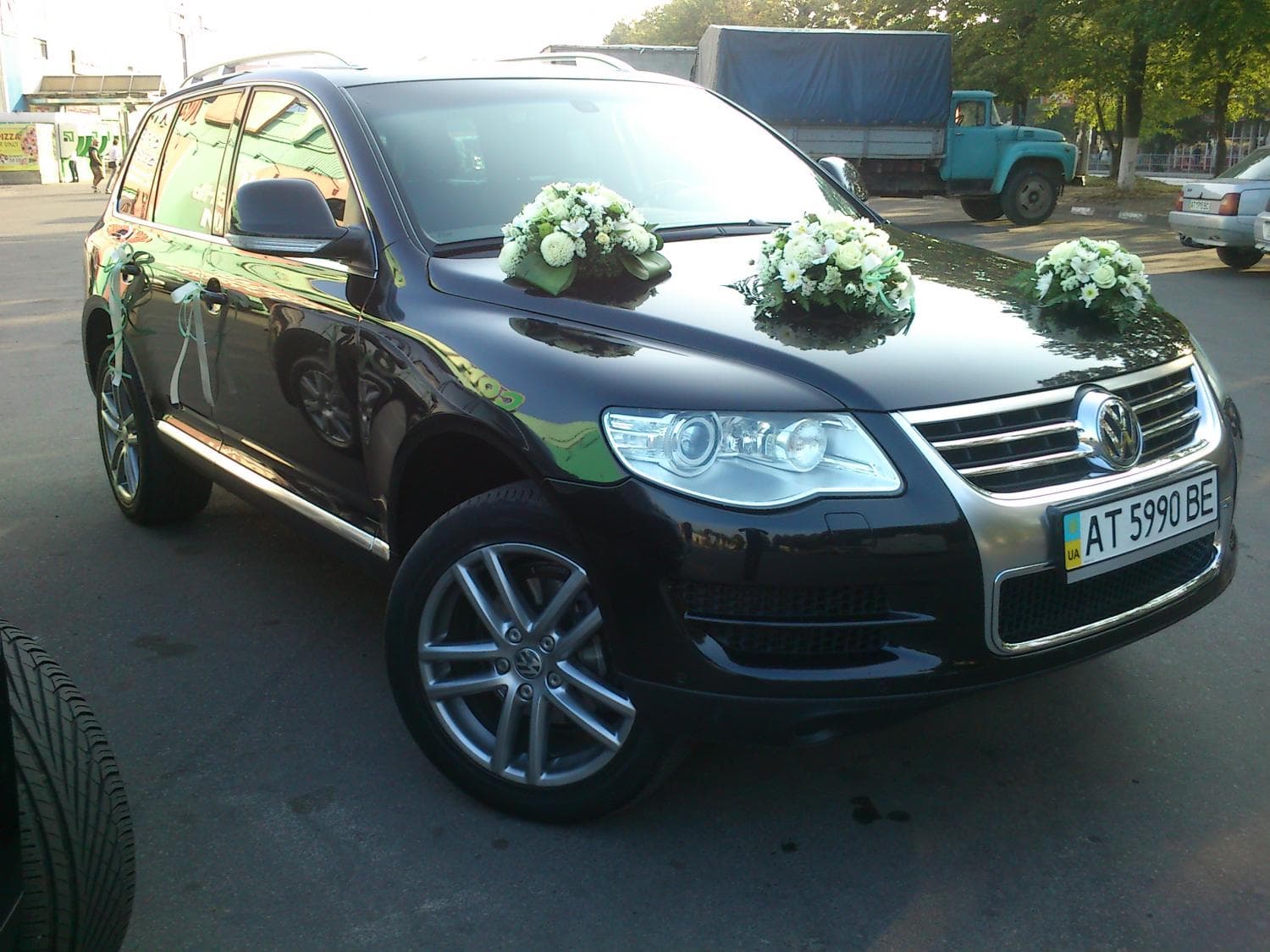 Весільний кортеж VW Touareg — фото 1