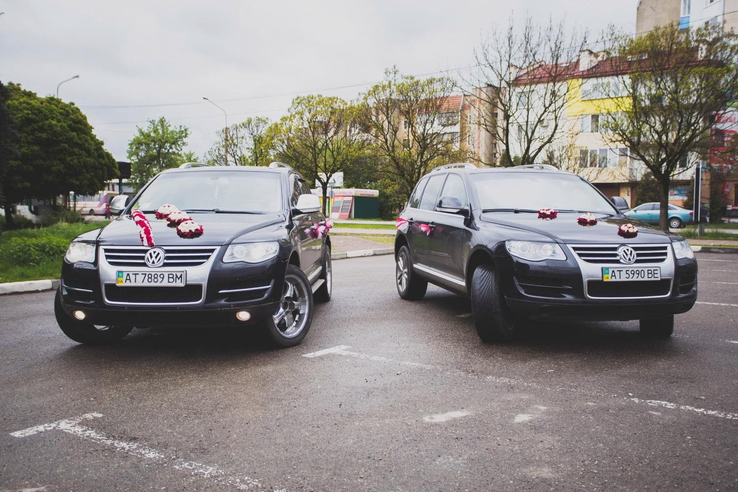 Весільний кортеж з трьох автомобілів — фото 3
