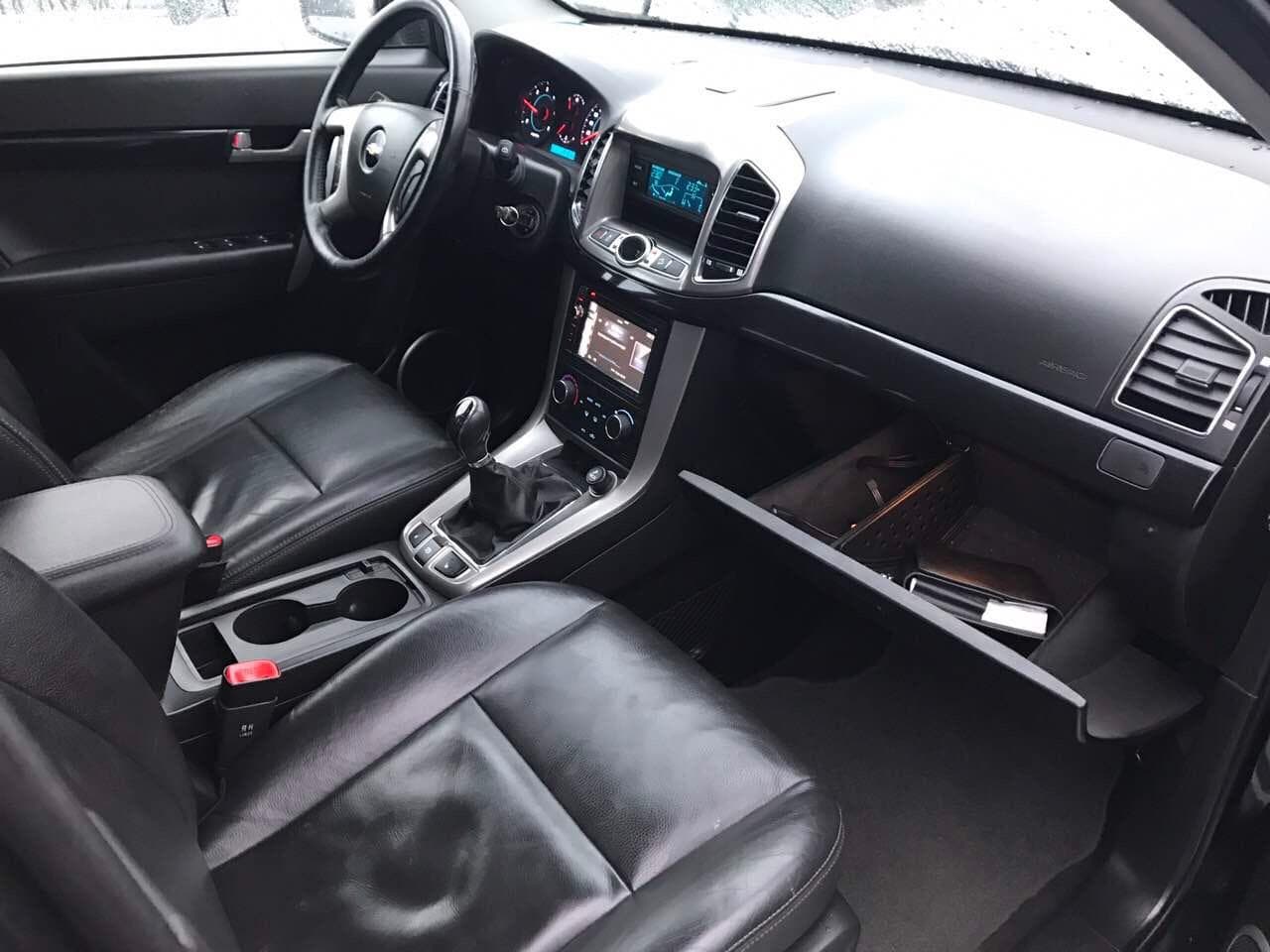 Авто Chevrolet Captiva урочисті подій — фото 3