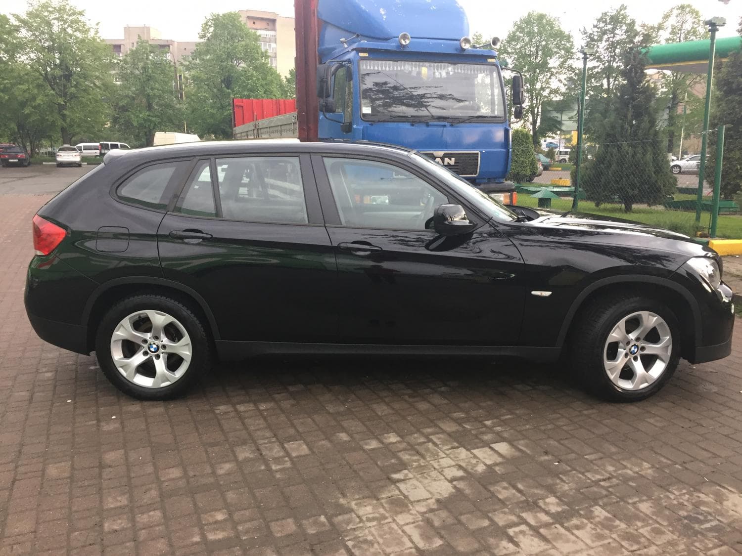 Авто з водієм BMW X1 — фото 1
