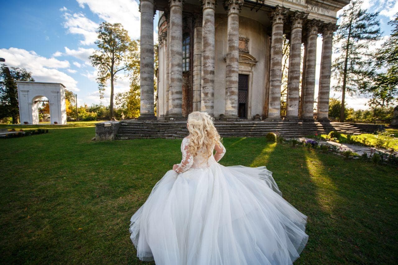 Весільна сукня — фото 2