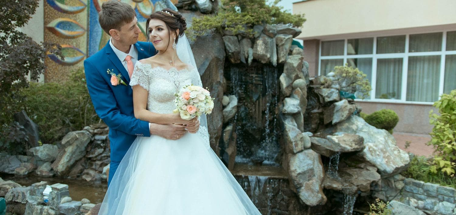 Продам весільну  сукню — фото 1