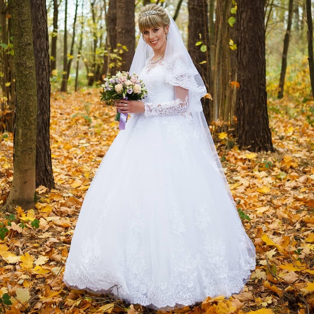 Продам весільну сукню — фото 3