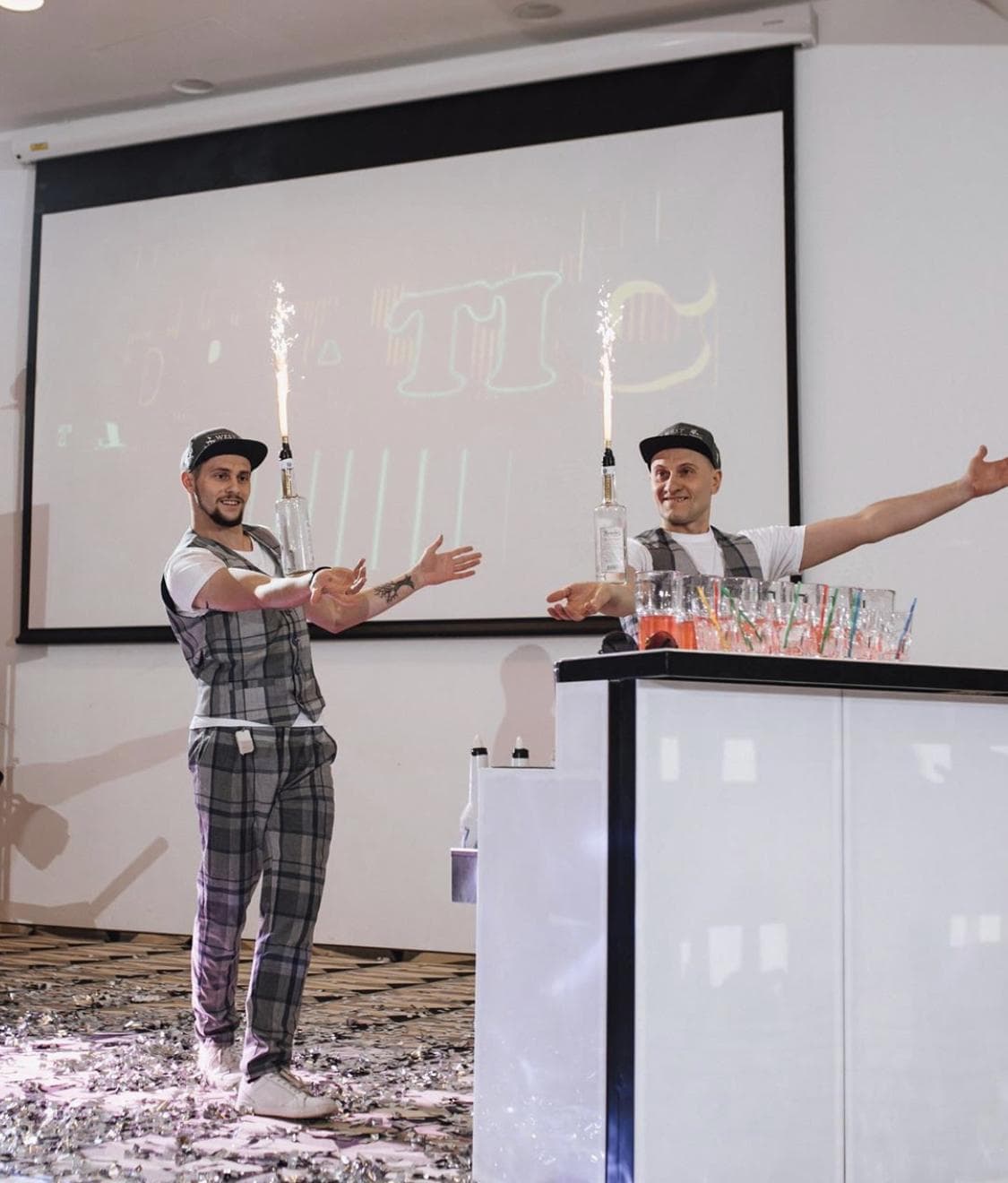 West Flair Catering — Шоу та розваги