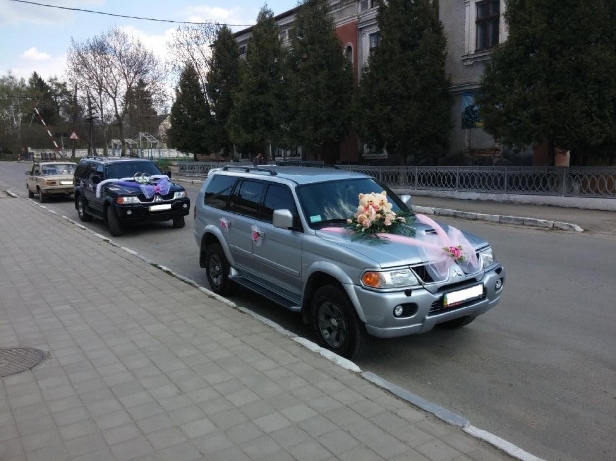 Mitsubishi Pajero Sport Весільний кортеж — фото 2