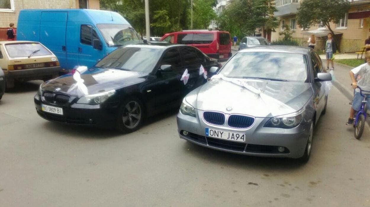 Авто для обслуговування весілля BMW 5 — фото 2