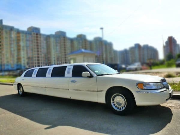 046Лімузин Lincoln Town Car 120 ванільни — фото 3