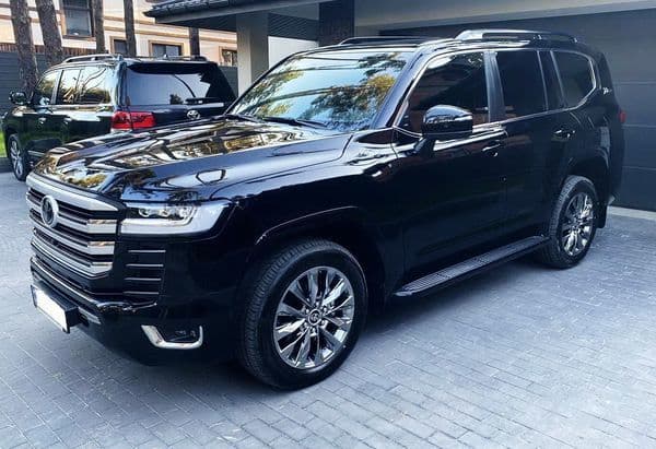 055 Toyota Land Cruiser 300 оренда на пр — фото 1