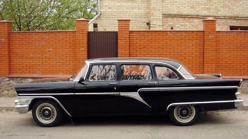 206Ретро автомобіль Chayka GAZ-13 чорна — фото 3