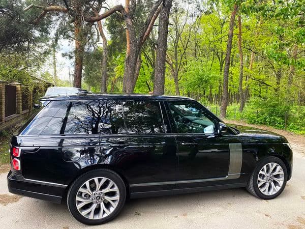 224 Range Rover Vogue 4,4 d чорний прока — фото 2