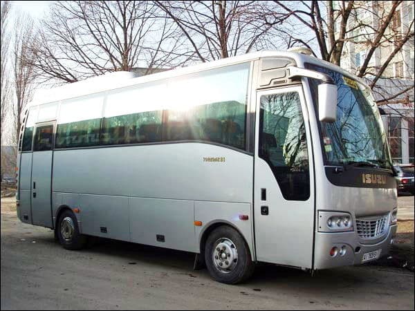 324Автобус Isuzu оренда авто з водієм — фото 1