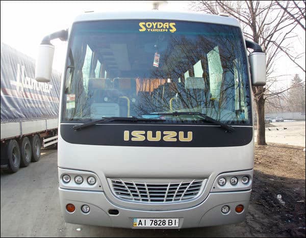 324Автобус Isuzu оренда авто з водієм — фото 2