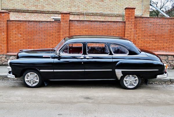 204 Ретро автомобіль ZIM GAZ-12 чорний — фото 3