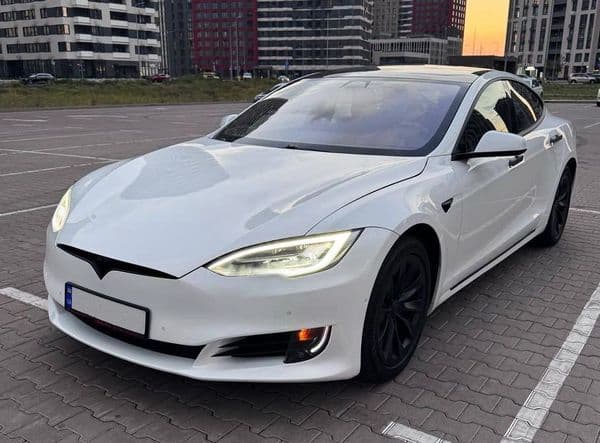 168Електрокар Tesla Model S біла прокат — фото 1