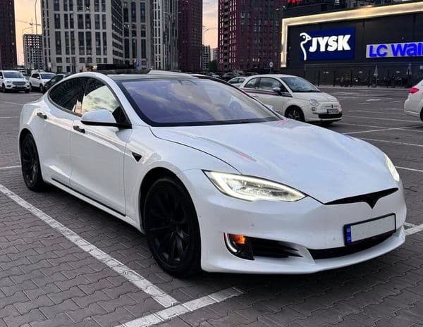 168Електрокар Tesla Model S біла прокат — фото 2