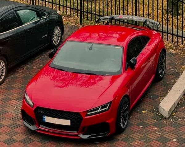 419 Audi TT RS червона для фотосесії зйо — фото 2