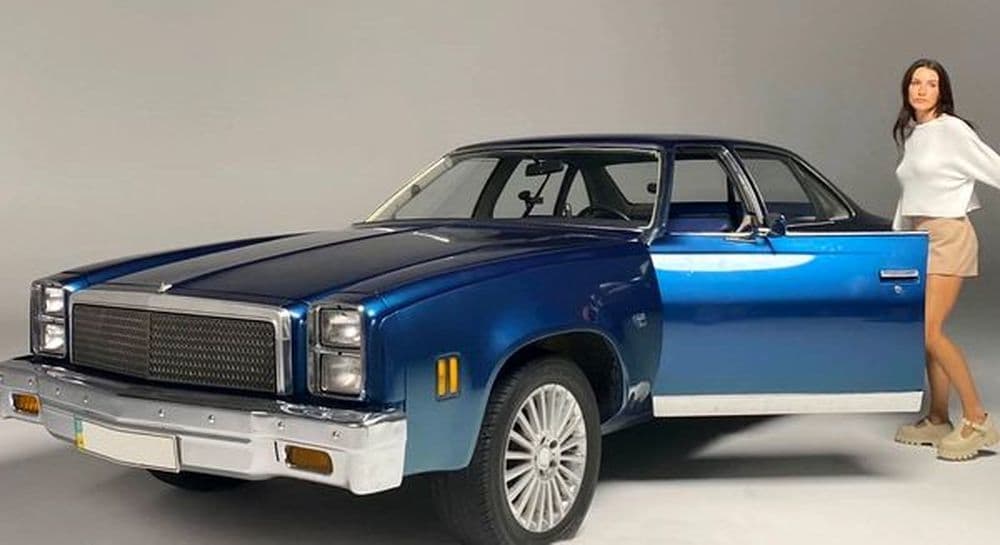 387 Ретро авто Chevrolet Malibu Classic — фото 1