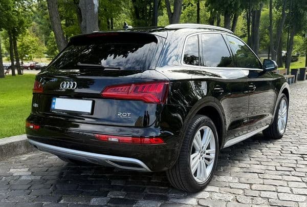 404 З водієм на весілля — оренда Audi Q5 — фото 2