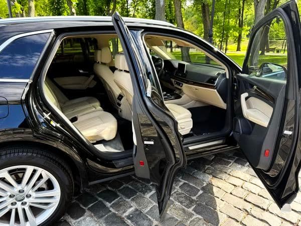 404 З водієм на весілля — оренда Audi Q5 — фото 3