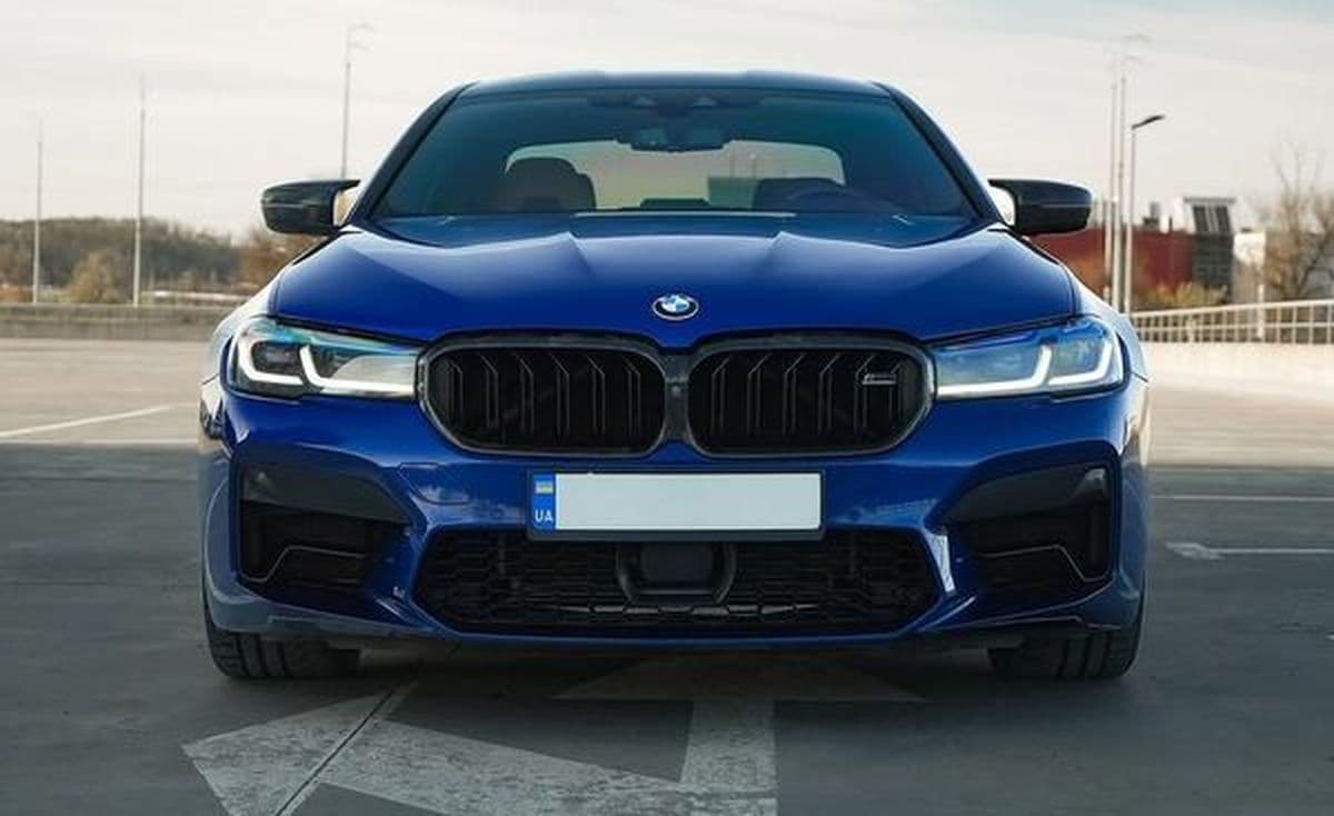 398 BMW M5 F90 Competition — з водієм та — фото 2