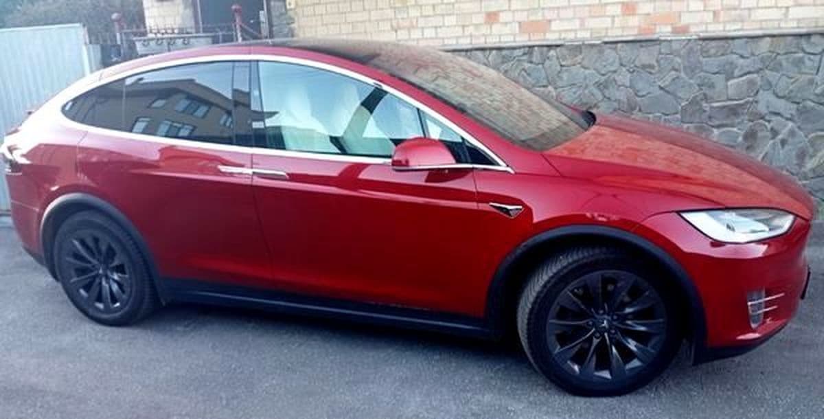415 Tesla Model X червона — оренда на ве — фото 2