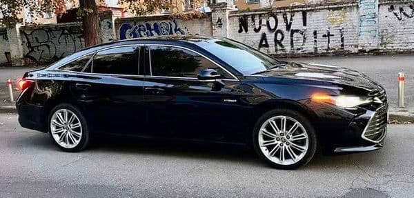 437 Toyota Avalon чорний — авто на весіл — фото 2