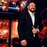 Ведущий в Одессе Руслан Костов — Ведучі