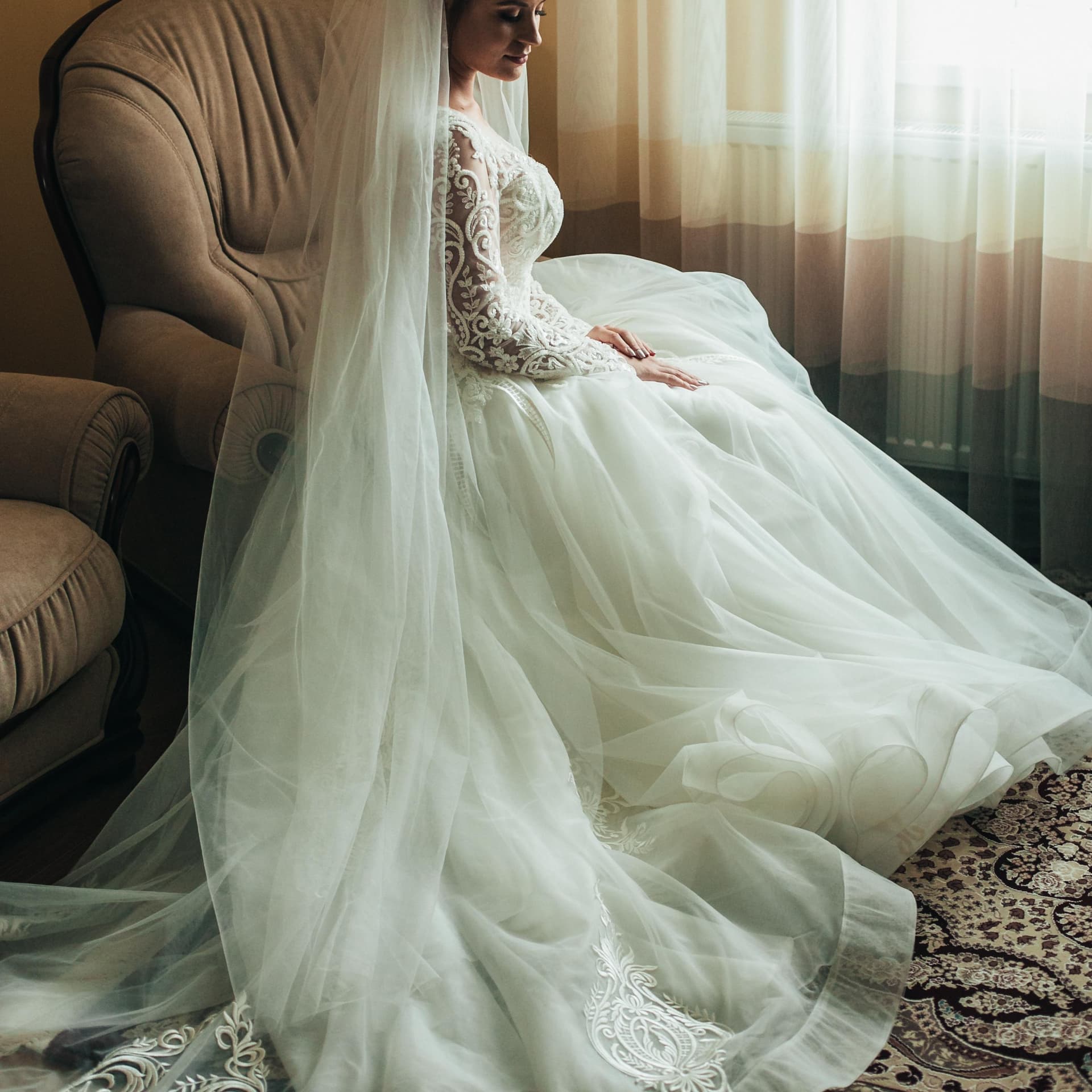 Свадебное платье (Wedding Dress) — логотип