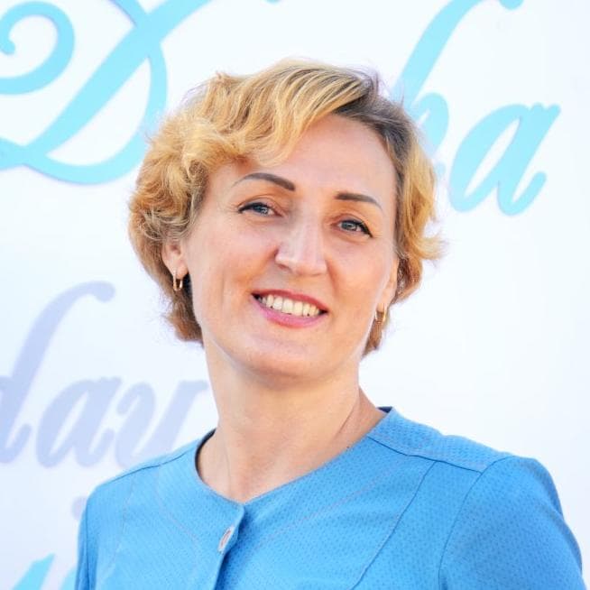 Ведуча Віра — Ведучі