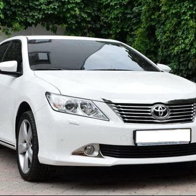 153 Toyota Camry V50 біла оренда авто з — Весільний кортеж