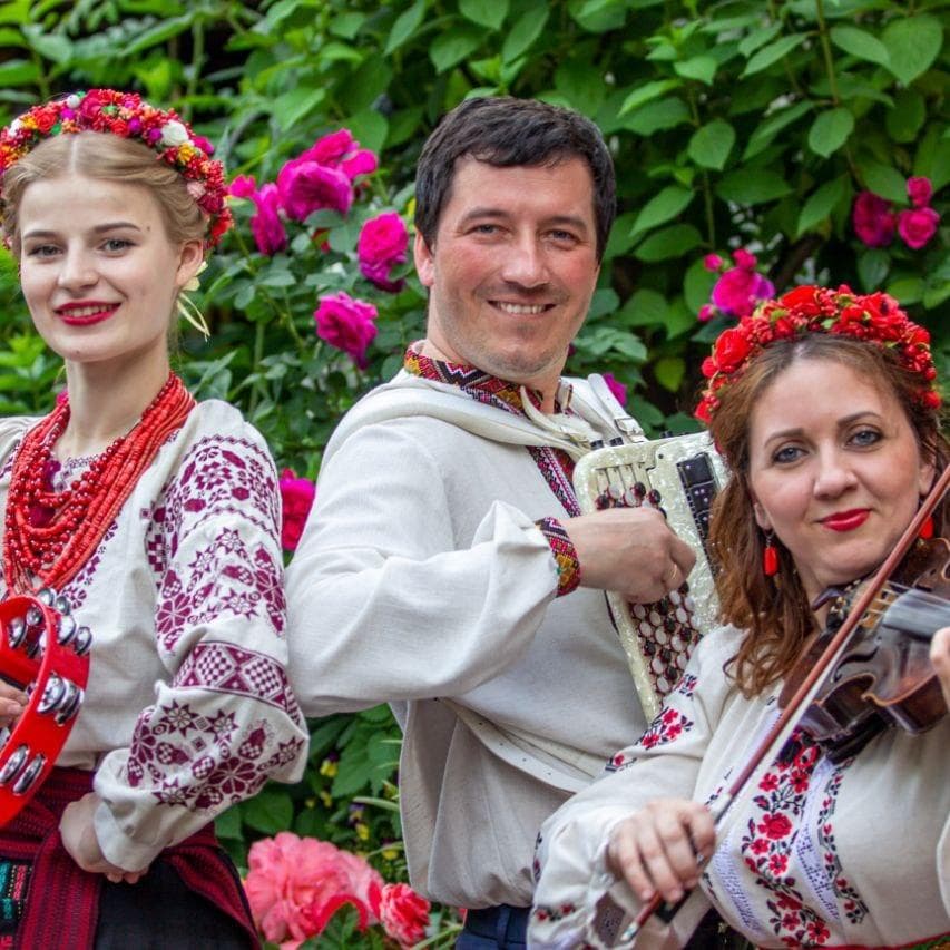 Музиканти на свято — логотип