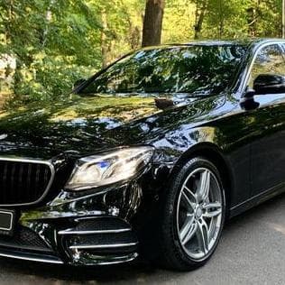 101Mercedes-Benz W213 E300 оренда авто — Весільний кортеж