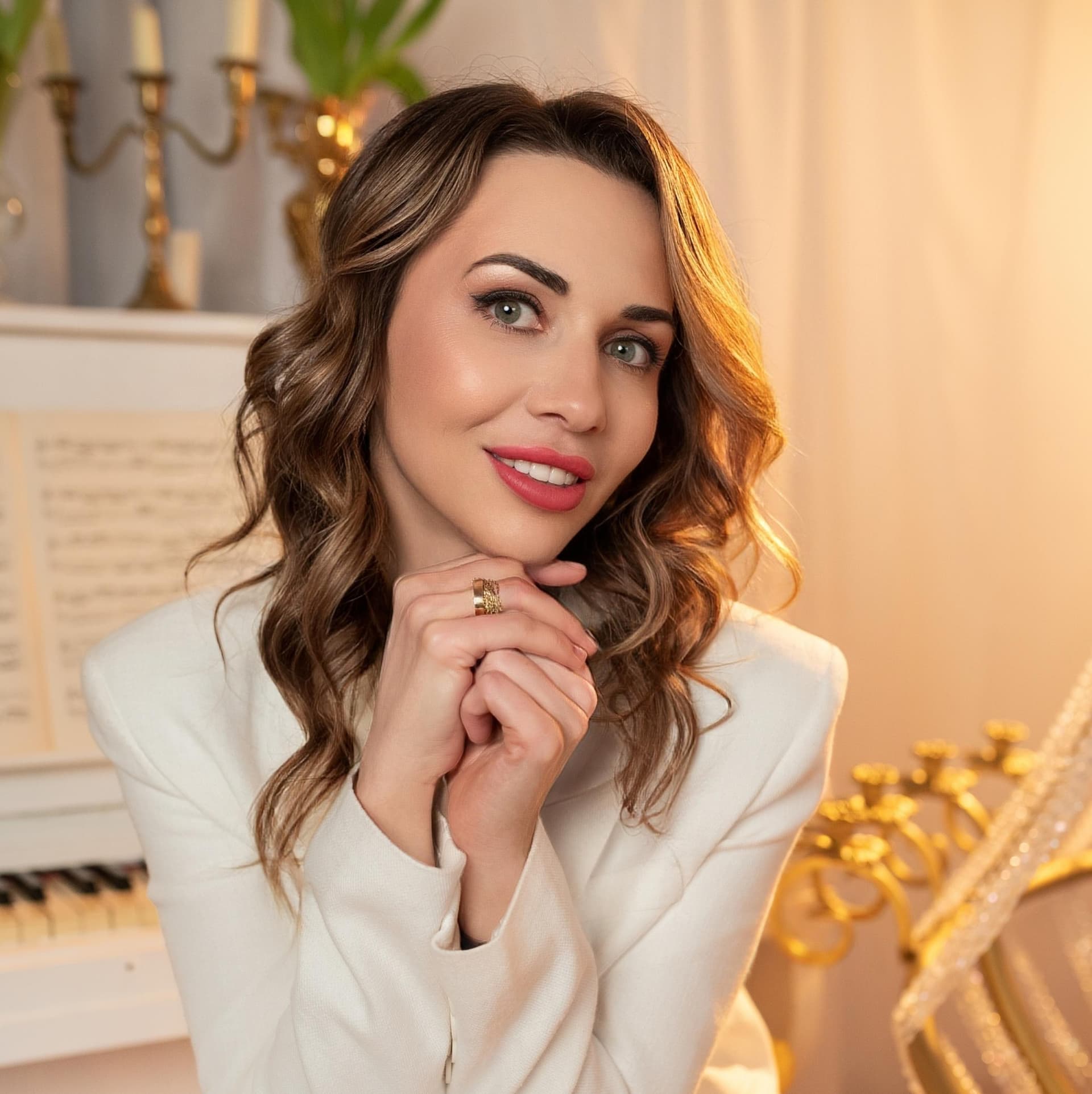 Ведуча Кирилова Марина — Ведучі