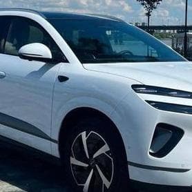 034 BYD ID електро позашляховик білий на — Весільний кортеж
