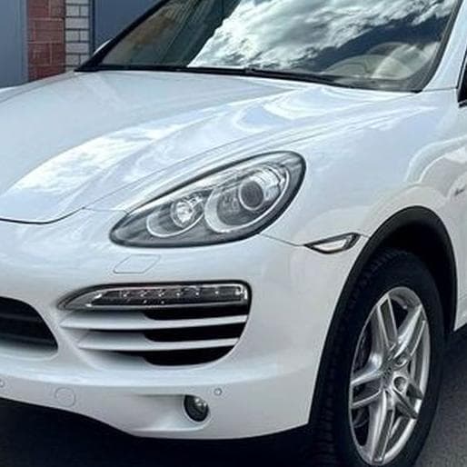 123 Білий Porsche Cayenne на весілля — Весільний кортеж