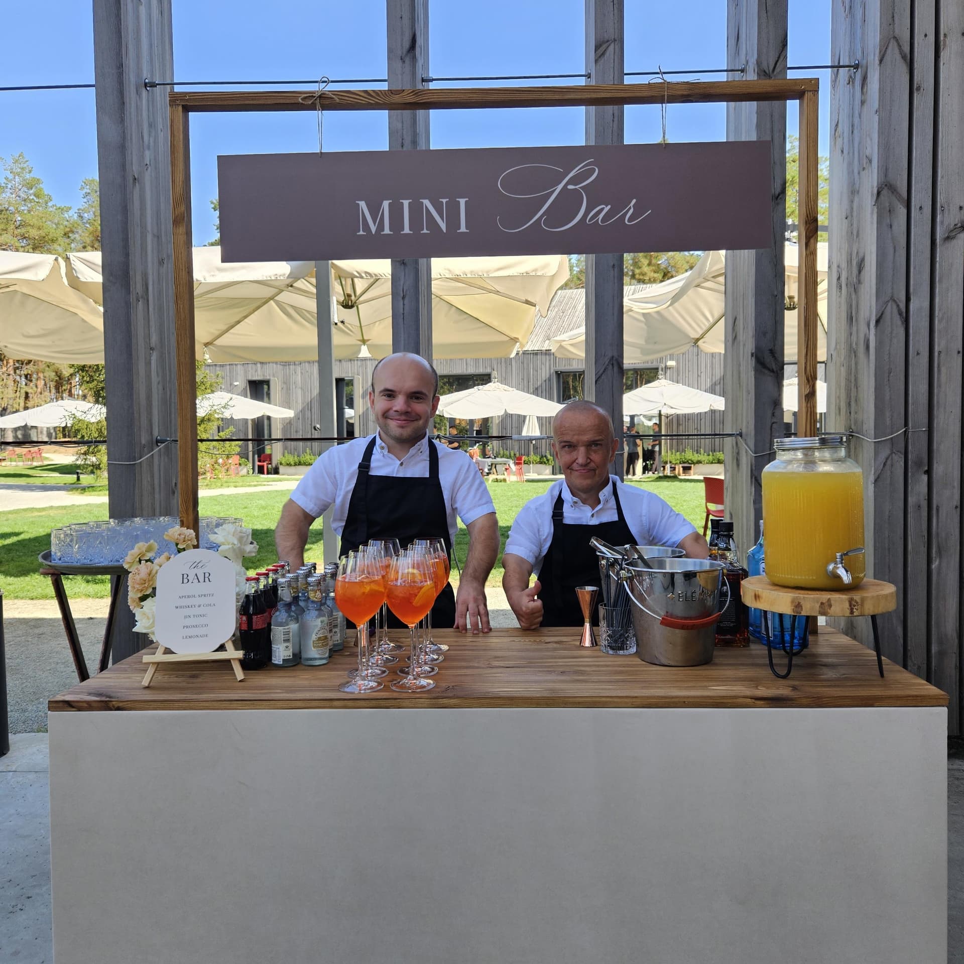 АРТИСТИ МАЛЕНЬКОГО ЗРОСТУ і наш MINI BAR — Артисти