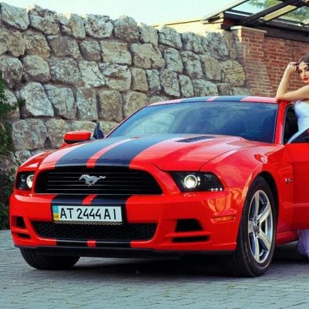 Ford MUSTANG — логотип