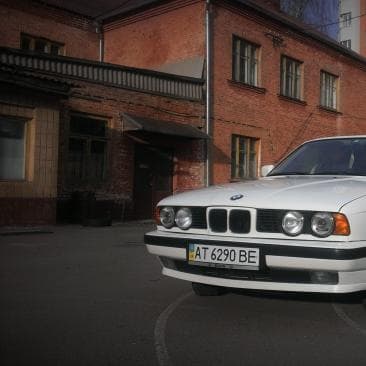 Vova BmwRivne — логотип