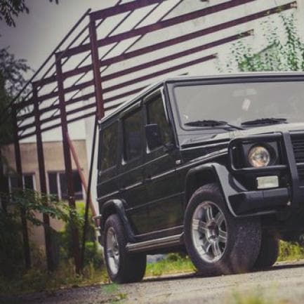 Mercedes G-class — логотип