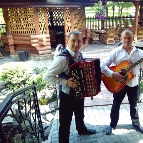 Музиканти з Колиби — логотип
