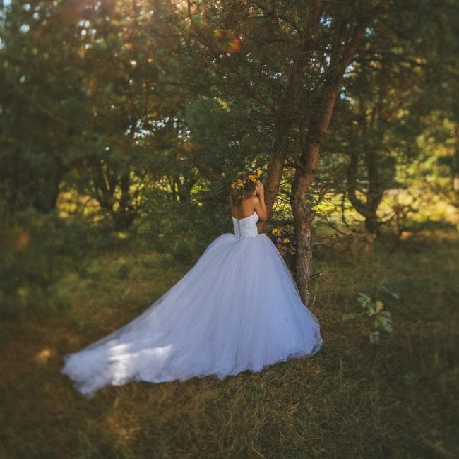 Оксана — логотип