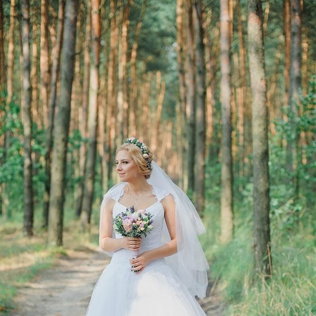 Плаття від Kahiani T., колекція 2014 року — логотип