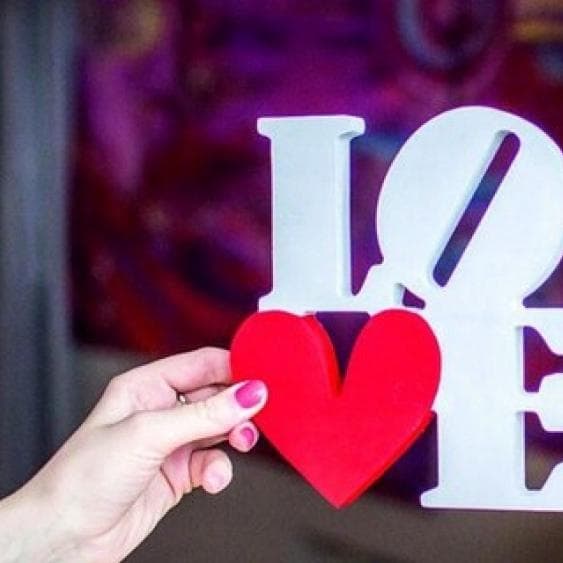 Студія дизайну "Синя Птаха-дарую щастя" — логотип