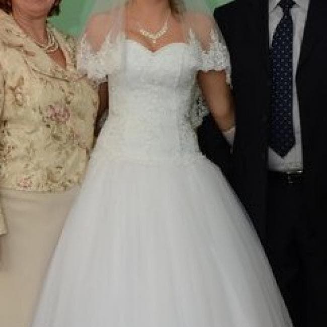 Таня Лазенга — логотип