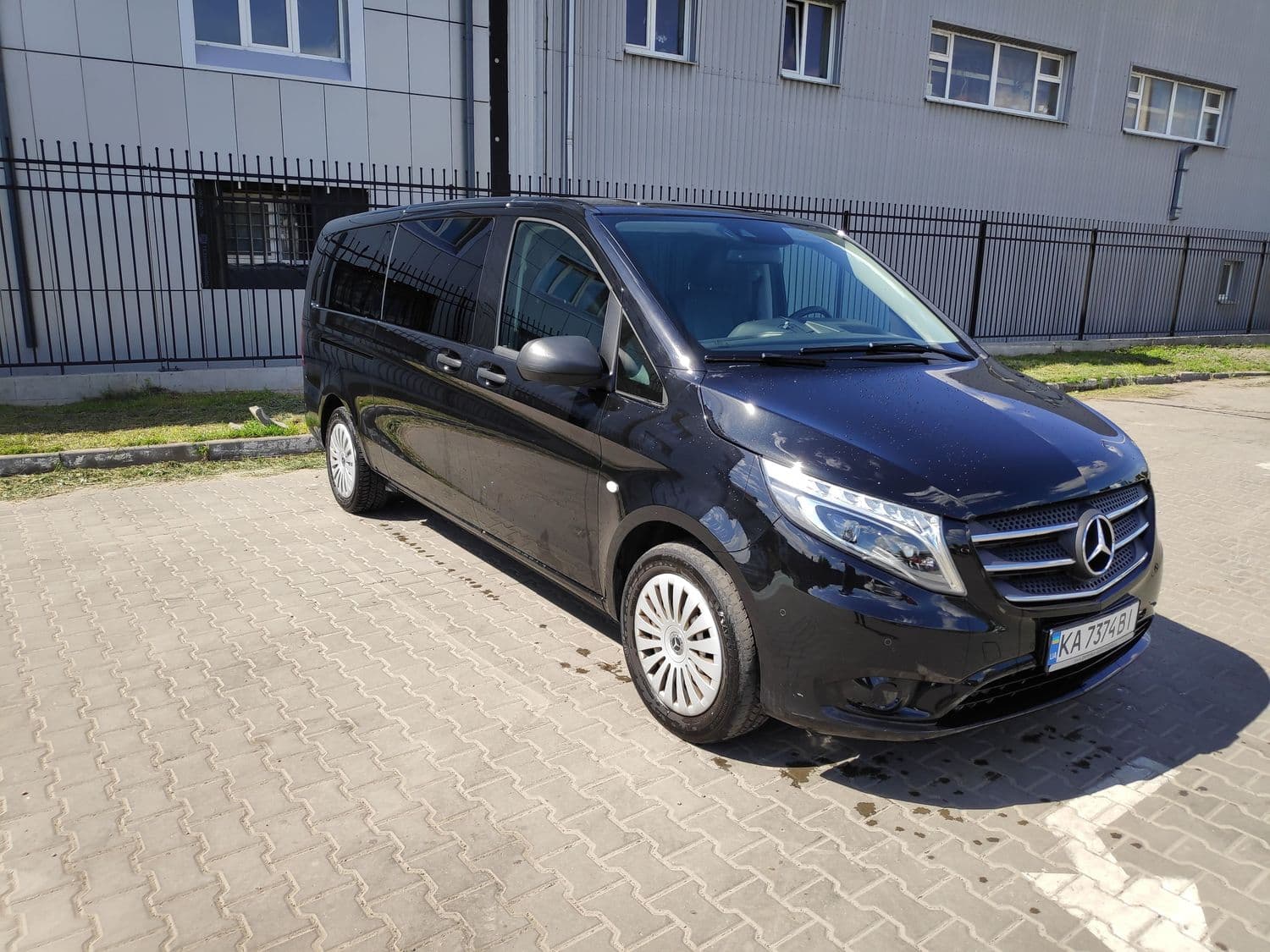 Vito V class Mercedes Київ та Україна — Весільний кортеж